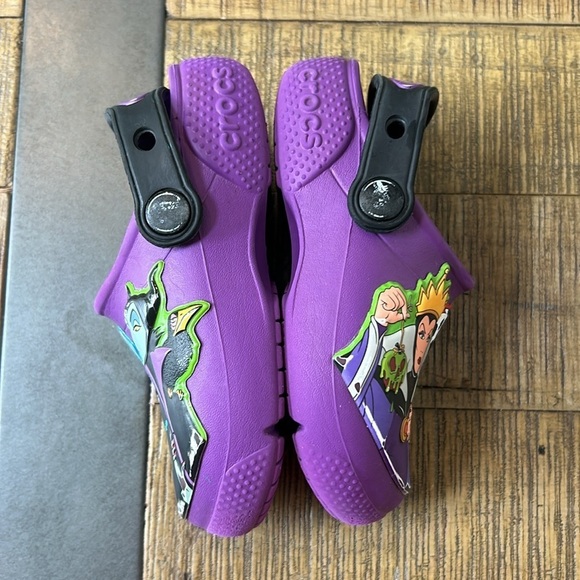 RARE Disney Villains Purple Crocs Clog Sandal size 9 - Picture 6 of 8